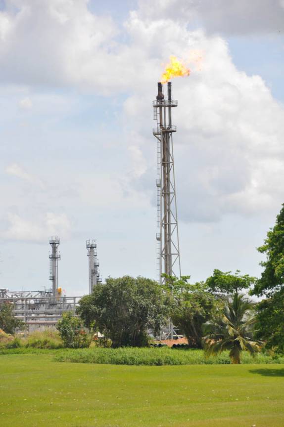 Refinaria de Pointe-à-Pierre, próximo à San Fernando, em Trinidad e Tobago